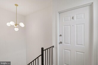 303 Seaton Pl NE, Unit 4 in Washington, DC - Building Photo - Building Photo