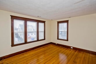 58-60-60 Ionia St in Springfield, MA - Building Photo - Building Photo