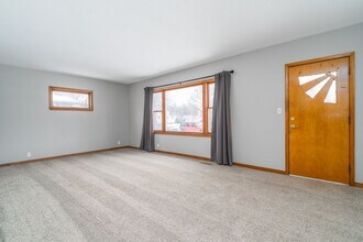 1708 2nd Ave N in Grand Forks, ND - Building Photo - Building Photo