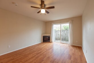 19153 SE Yamhill St in Portland, OR - Building Photo - Building Photo