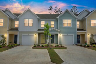 Covey Homes Grand Lagoon in Panama City Beach, FL - Building Photo - Building Photo