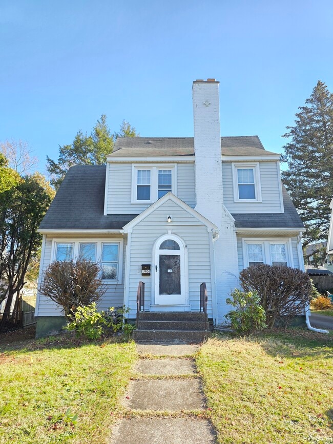 property at 1906 Burdett Ave