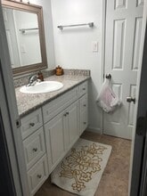 Stine Ridge Townhomes in Bakersfield, CA - Foto de edificio - Building Photo