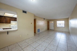 Fountain View Apartments in Orange City, FL - Building Photo - Interior Photo