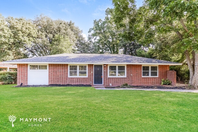 property at 2250 Darlington Dr