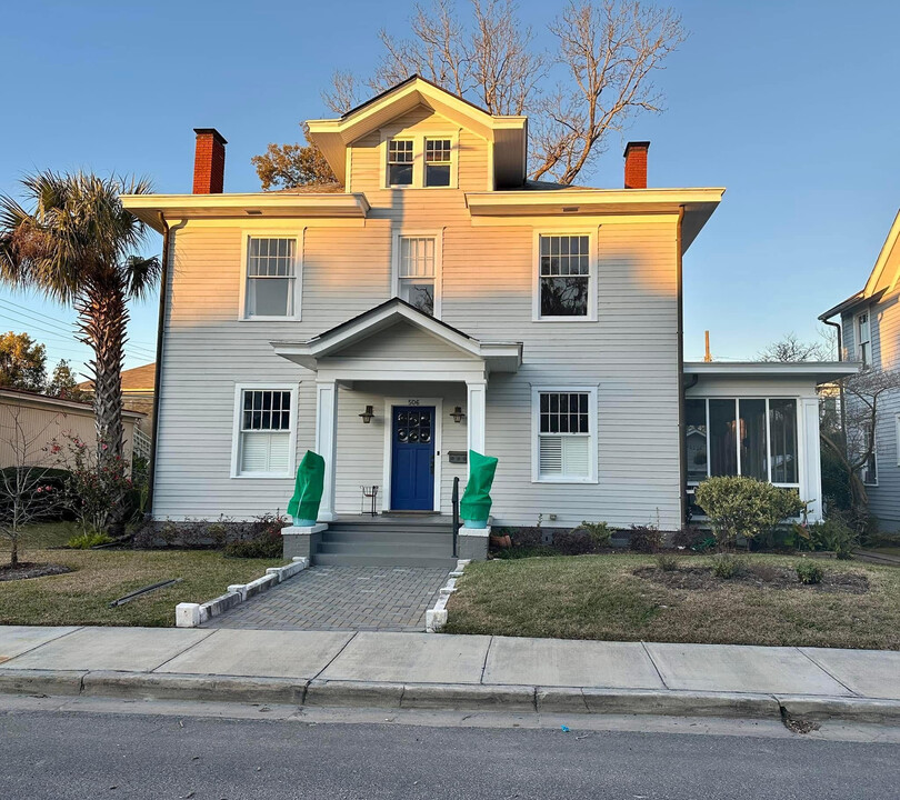 506 E 41st St in Savannah, GA - Building Photo