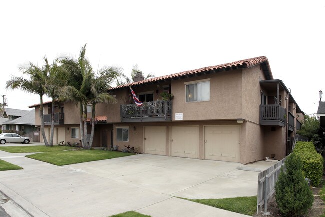 4565-4567 Cleveland Ave in San Diego, CA - Building Photo - Building Photo