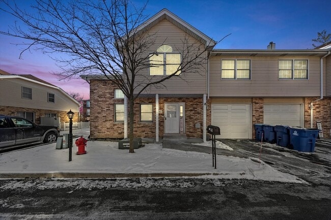 4343 W Emerald Way St in Alsip, IL - Foto de edificio - Building Photo