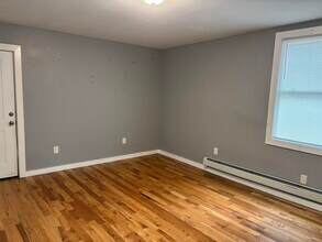 12 Cator Ave in Jersey City, NJ - Building Photo - Building Photo