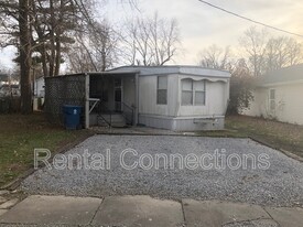 309 Washington St in Carterville, IL - Building Photo