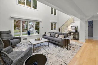 827 Alden Rd in Paramus, NJ - Building Photo - Building Photo