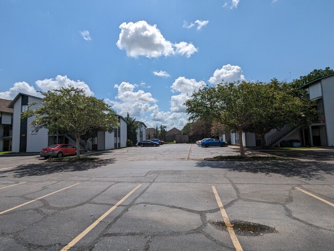 Veridian Apartment Homes in Baton Rouge, LA - Foto de edificio - Building Photo