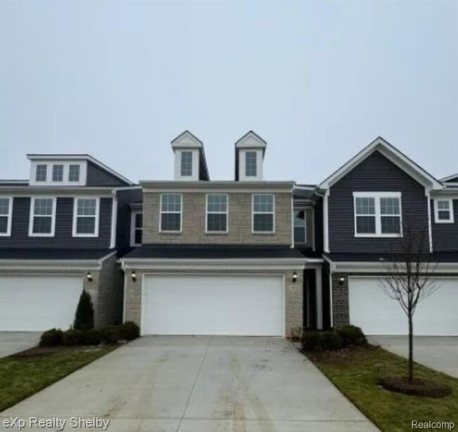 property at 1435 Arcadia Dr