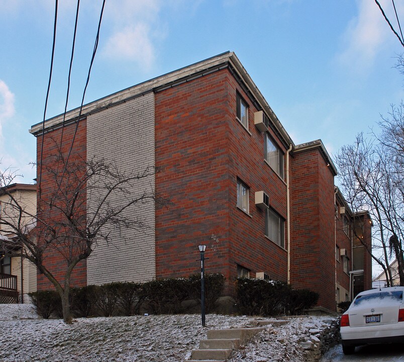 Atkinson Apartments in Cincinnati, OH - Building Photo