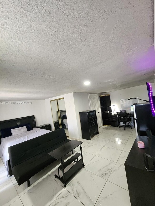 property at 486 W Evanston Cir