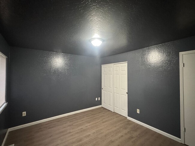 property at 802 S 15th Ave