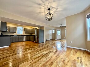 16 Melbourne St in Boston, MA - Building Photo - Building Photo