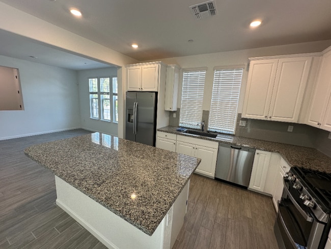 property at 1652 Matmor Rd