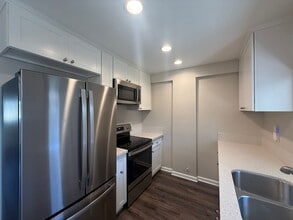 903 N Fig St in Escondido, CA - Building Photo - Building Photo