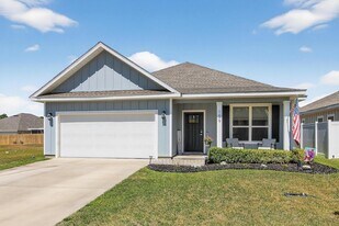 159 Blooming Cv in Crestview, FL - Building Photo