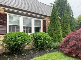 9 Red Cross Terrace in Newport, RI - Building Photo
