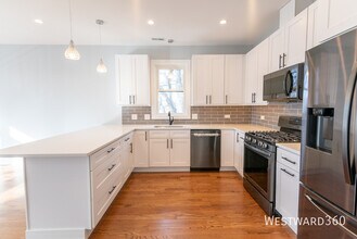 3461 N Oconto Ave in Chicago, IL - Building Photo - Building Photo