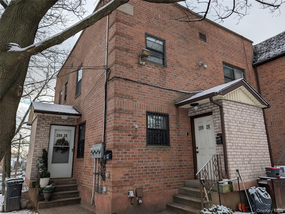 209-28 Hillside Ave. in Queens, NY - Building Photo