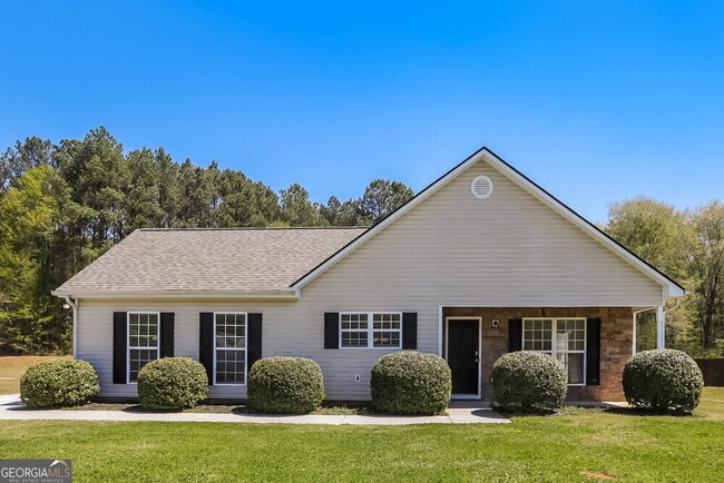 property at 1052 Navaho Trail