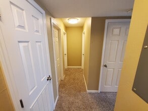 200 N Hill-N-Dale St-Unit -625 in Danville, KY - Building Photo - Building Photo