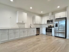 2404 W College Ave in Spokane, WA - Building Photo - Building Photo