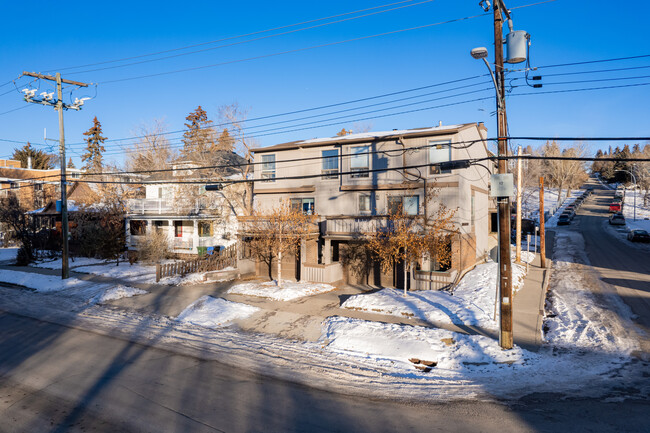 947 15th St NW in Calgary, AB - Building Photo - Building Photo