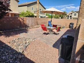 9936 Willowbrook Pond Rd in Las Vegas, NV - Building Photo - Building Photo