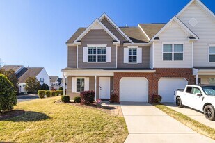 301 Robyns Gln Cir in Greensboro, NC - Building Photo