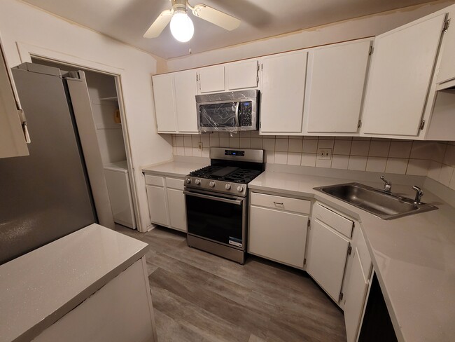 property at 1303 Morris Ct