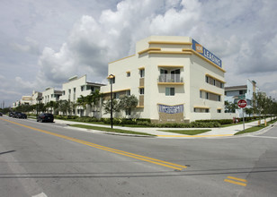 Magnolia Landing Apartment in Homestead, FL - Building Photo - Building Photo