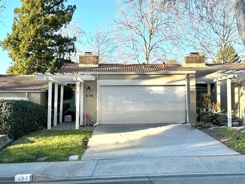 434 Tampico in Walnut Creek, CA - Building Photo