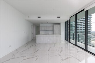 480 NE 31st St, Unit 3307 in Miami, FL - Foto de edificio - Building Photo