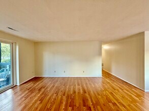 160 Elm St in Braintree, MA - Building Photo - Building Photo