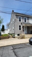 324 Walnut St in Catasauqua, PA - Building Photo - Building Photo