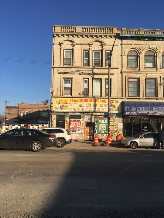 3150 W Cermak Rd in Chicago, IL - Building Photo