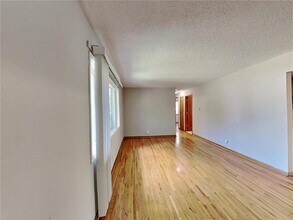 1218 Skillman Ave E in Maplewood, MN - Building Photo - Building Photo