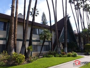 10520 Balboa Blvd. in Granada Hills, CA - Building Photo - Interior Photo