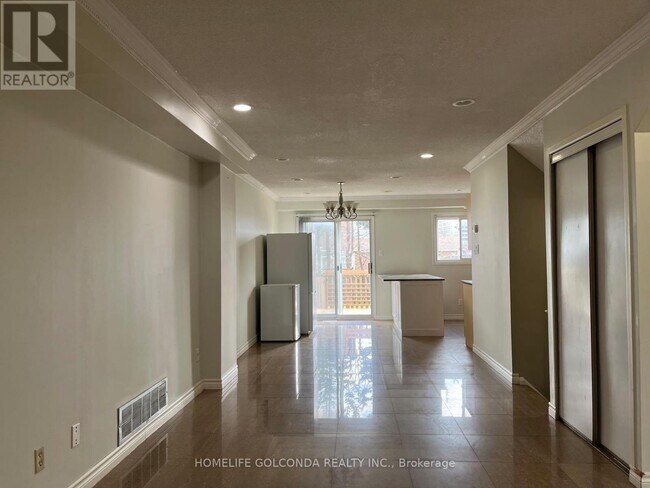 85 Penmarric Pl in Toronto, ON - Building Photo - Building Photo