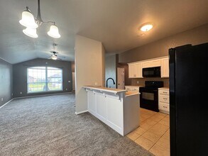 324 SW 39th St in Moore, OK - Building Photo - Building Photo
