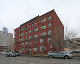 Washburn Apartments in Minneapolis, MN - Building Photo - Building Photo