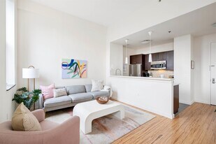 232 PAVONIA Ave in Jersey City, NJ - Building Photo