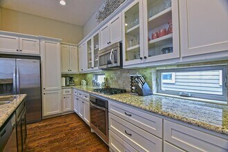 2441 Charleston St in Houston, TX - Building Photo - Building Photo