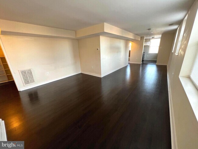 66 New York Ave NW-Unit -305 in Washington, DC - Building Photo - Building Photo