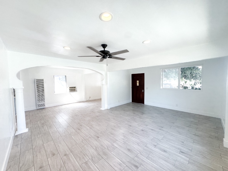 718 S Oakford Dr in East Los Angeles, CA - Building Photo