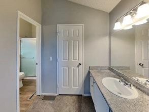 715 Whispering Bay Ln in Suisun City, CA - Building Photo - Building Photo